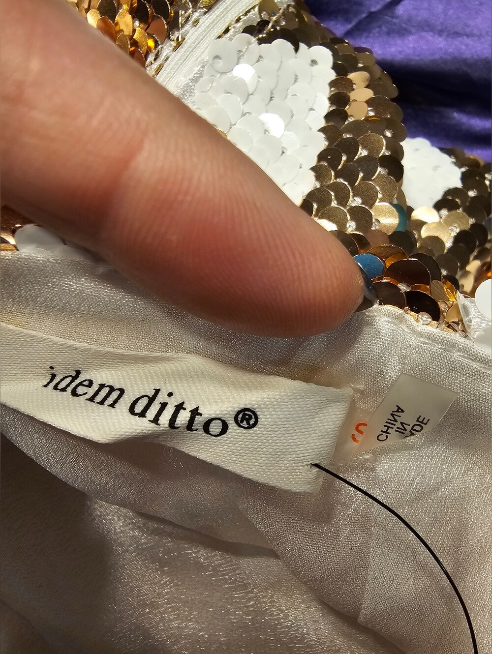 Idem Ditto NWT Gold White Heart Sequin Mini Skirt Size S - Picture 5 of 5